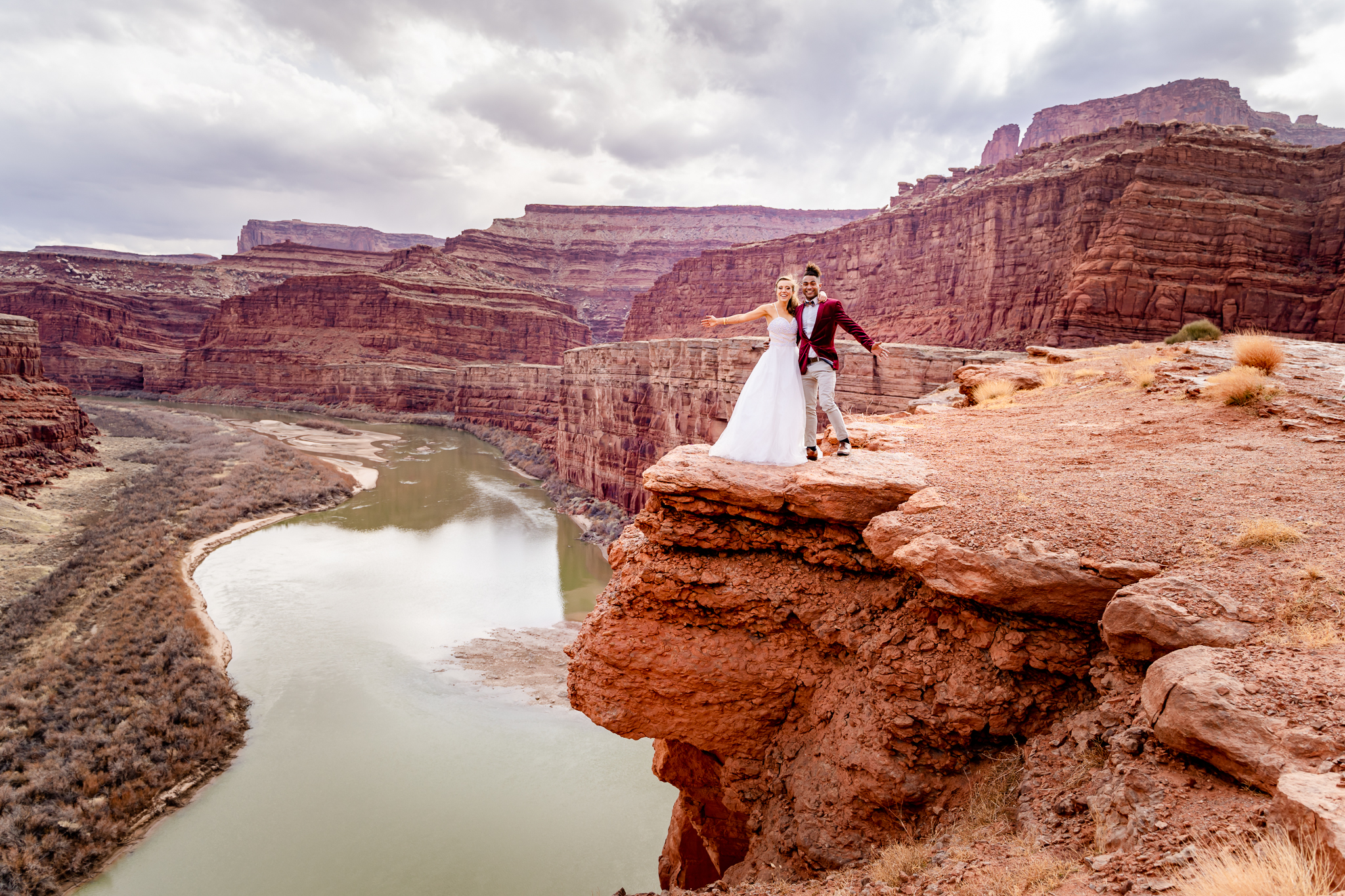 Couple in a canyon