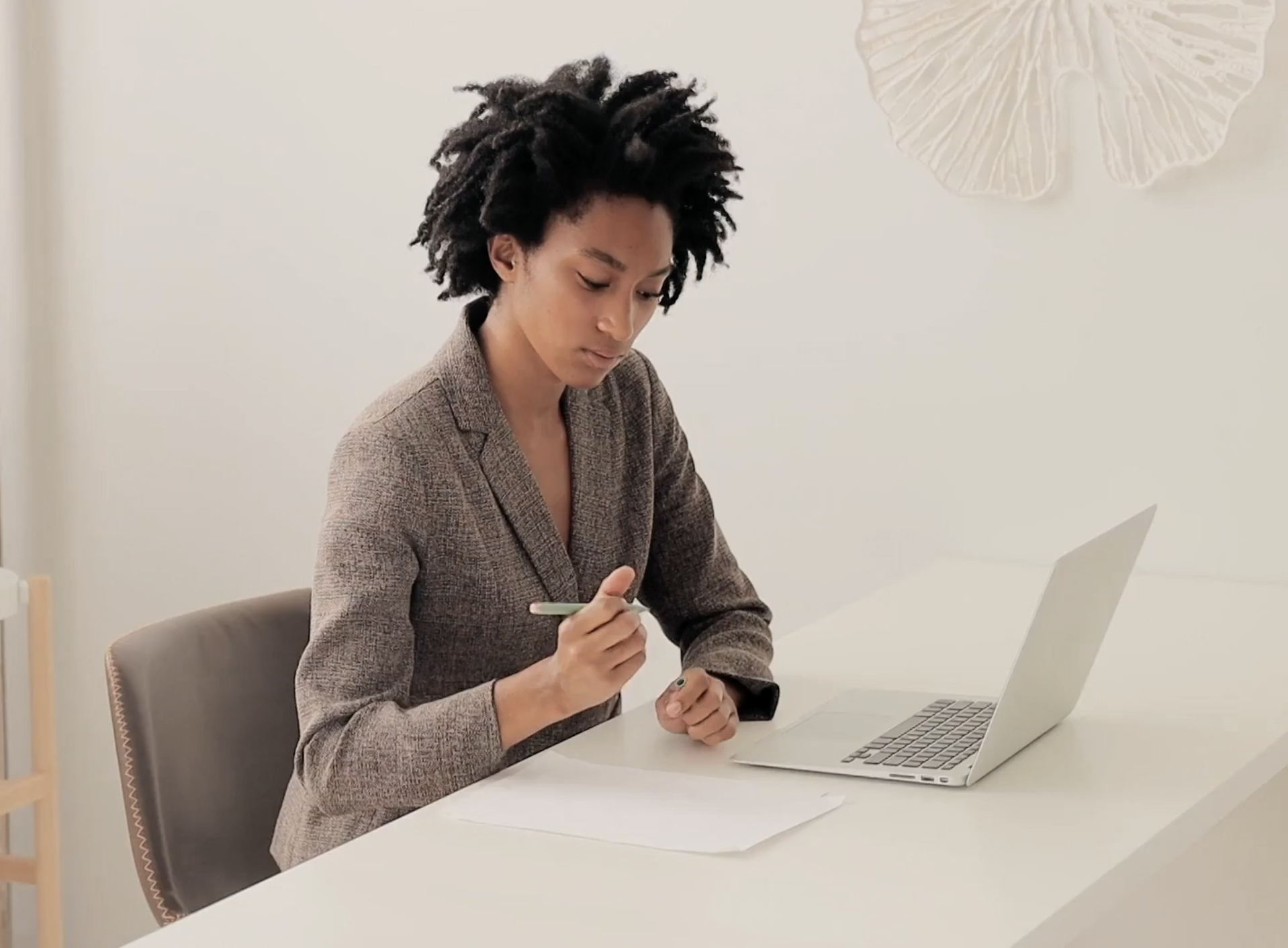 wedding pro writing a blog